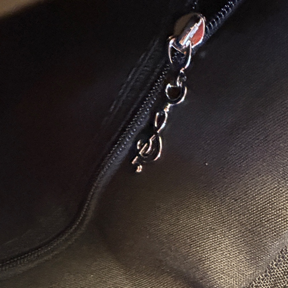 Black and White Music Note Shoulder Bag - Picture 6 of 6